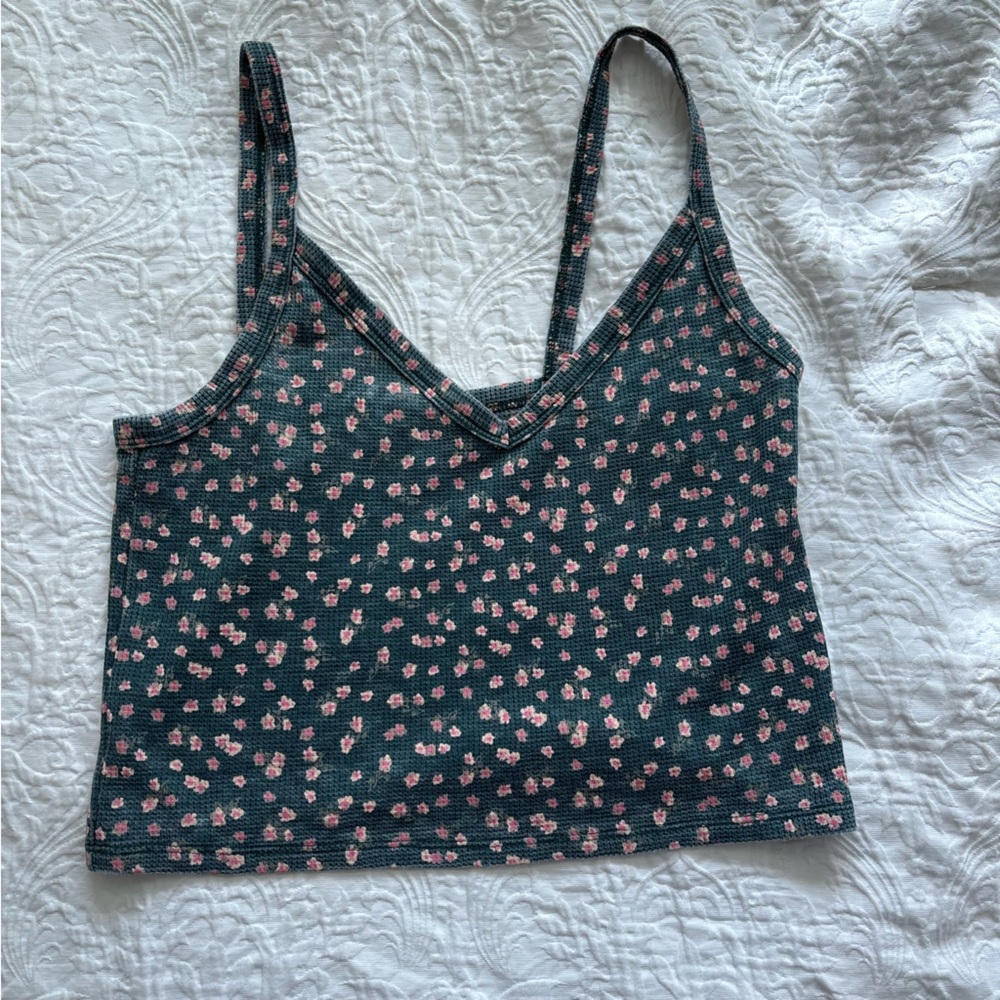 American Eagle crop top